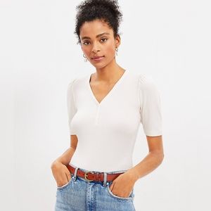 Loft Ribbed Short Sleeve V-Neck Cream Top Size M